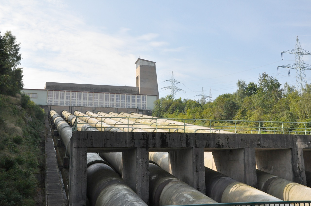 Impianto di pompaggio idroelettrico, una soluzione per stoccare l'energia rinnovabile.