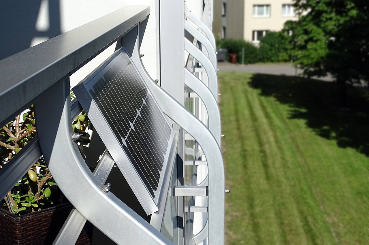 fotovoltaico da balcone plug and play per abbattere costi dell'energia